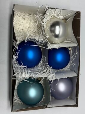 5 VINTAGE SMITH AND HAWKEN SATIN GLASS CHRISTMAS ORNAMENTS - GERMANY